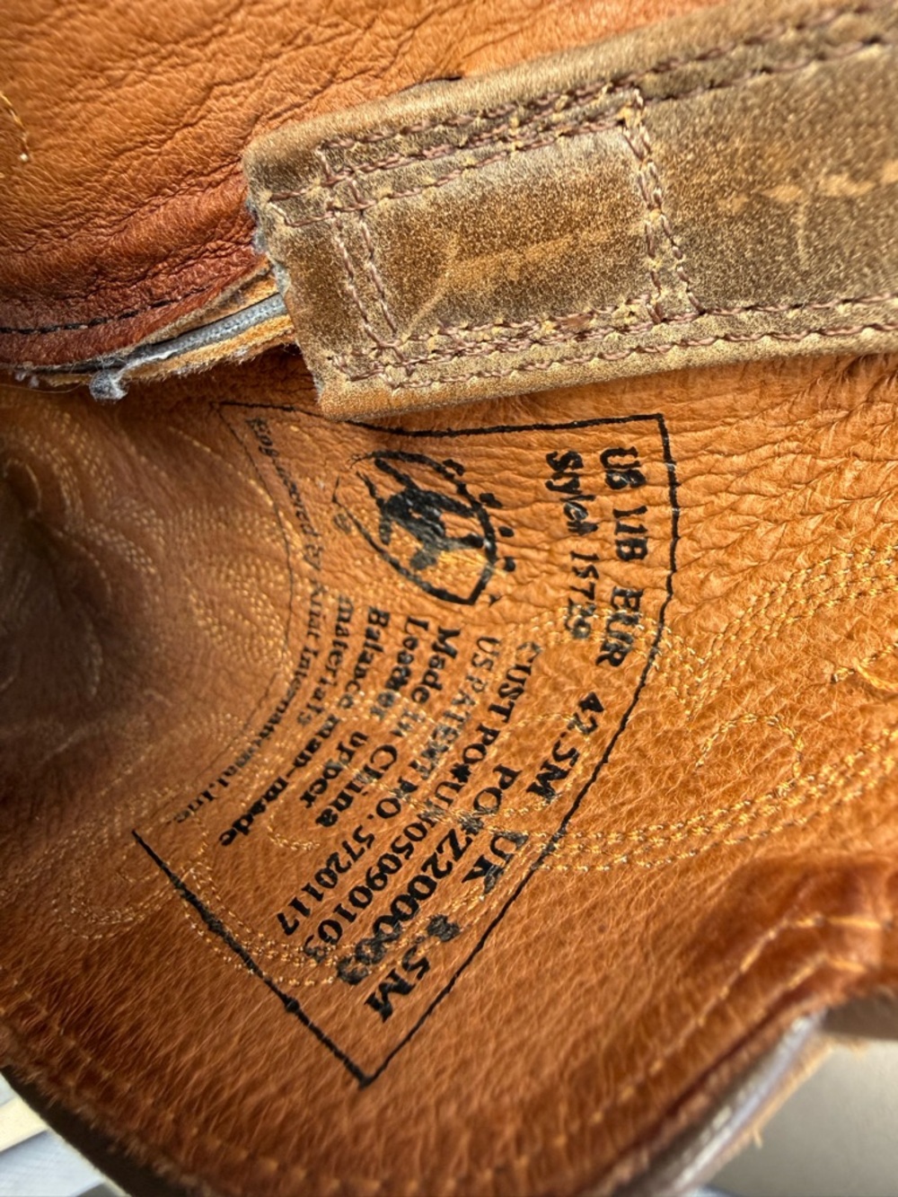 Ariat Women’s Size 11 Tan Distressed Leather Western Cowboy Boots Embroidered - Picture 3 of 9